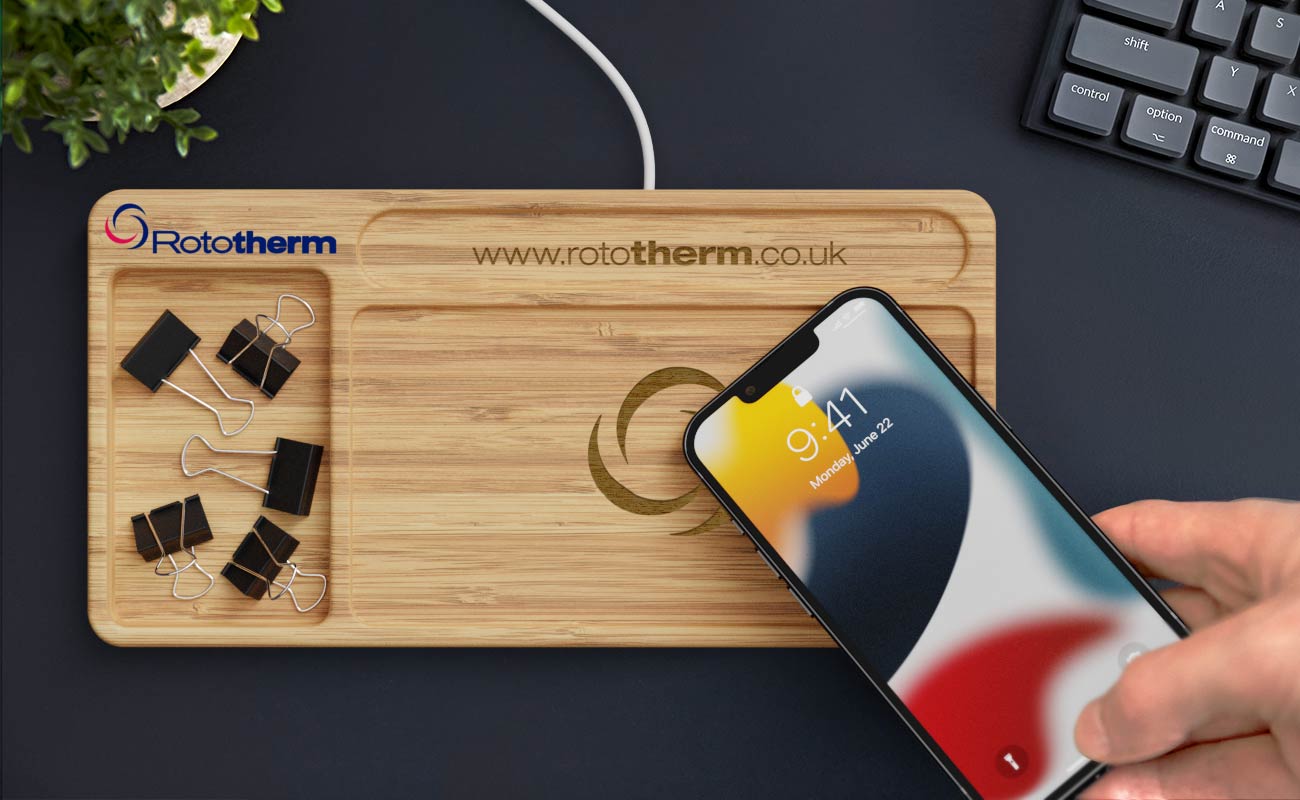 EcoDesk - Vlastní bezdrátová nabíječka gallery thumbnail