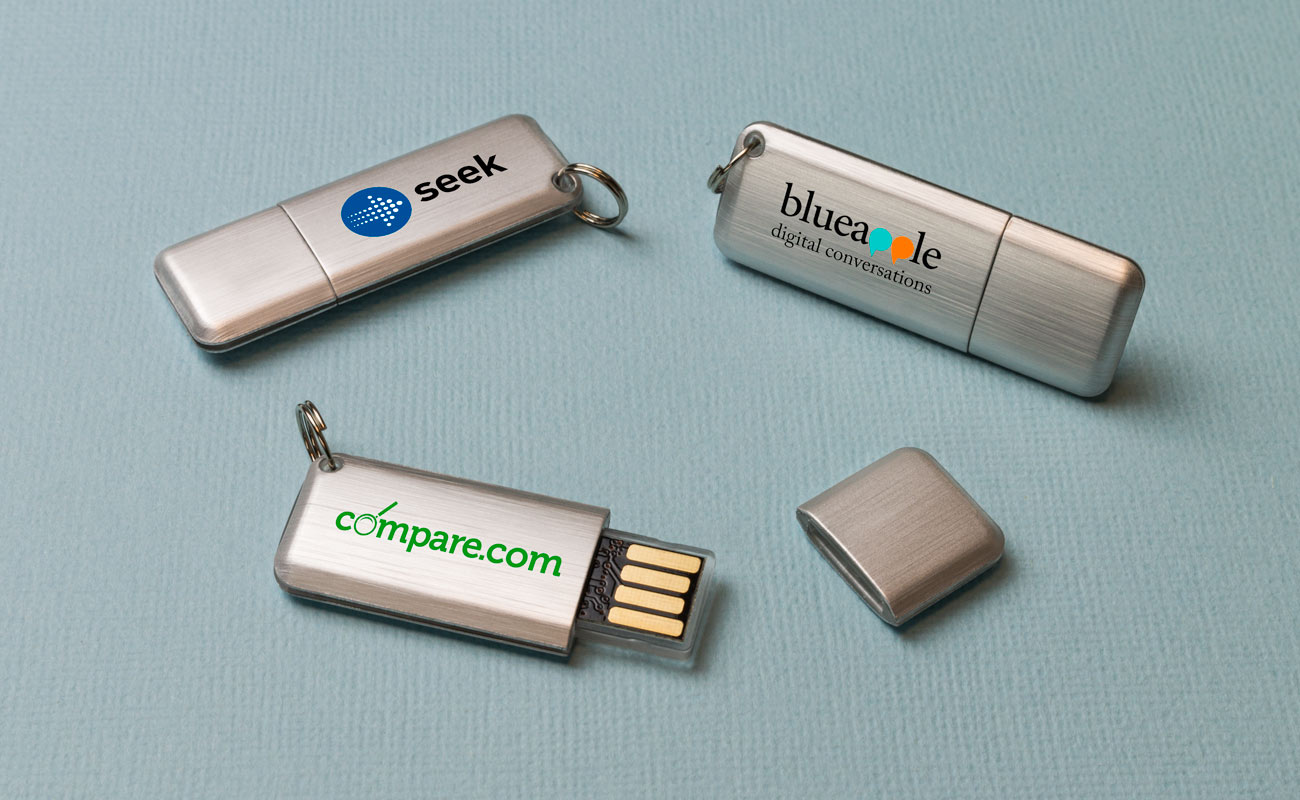 Halo - Personalizované USB flash disky s LED světlem gallery thumbnail