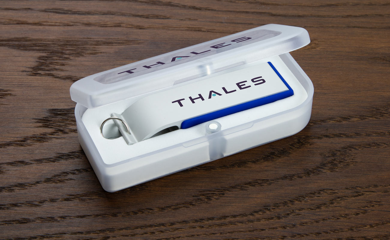 Pop - Přizpůsobené USB flash disky s otvírákem gallery thumbnail