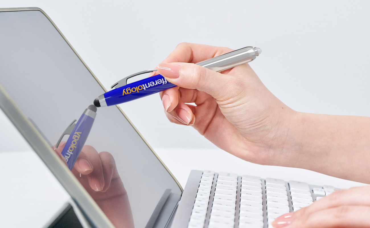 Radiance - Pera s logem gallery thumbnail