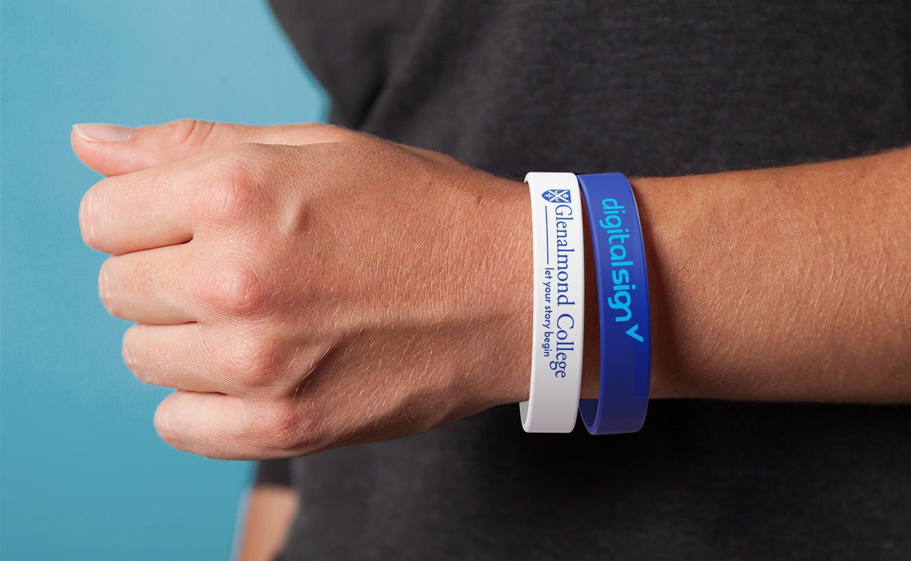 Revo - Reklamní Silikonové náramky s logem gallery thumbnail