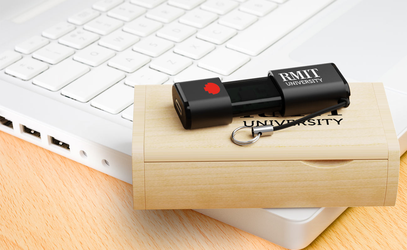 Shift - Flash Disk USB-C S Potiskem gallery thumbnail