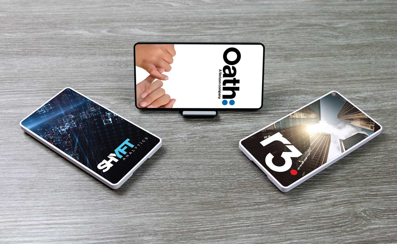 Stand - Telefonní podložky pro hromadné bezdrátové nabíjení gallery thumbnail